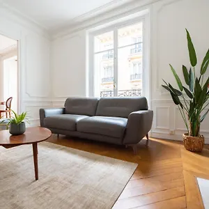 https://cia-rue-de-la-tour.fr-paris.fr