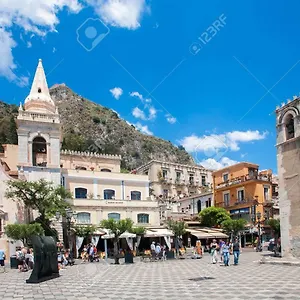 https://la-corte-di-aci.sicilyhotelsitaly.net