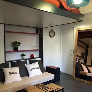 Apartment 33